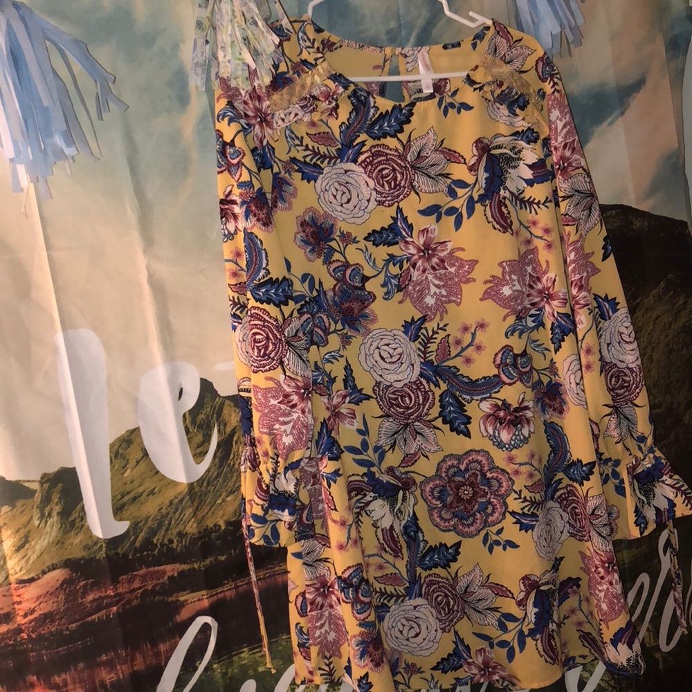 NWOT flowy floral dress